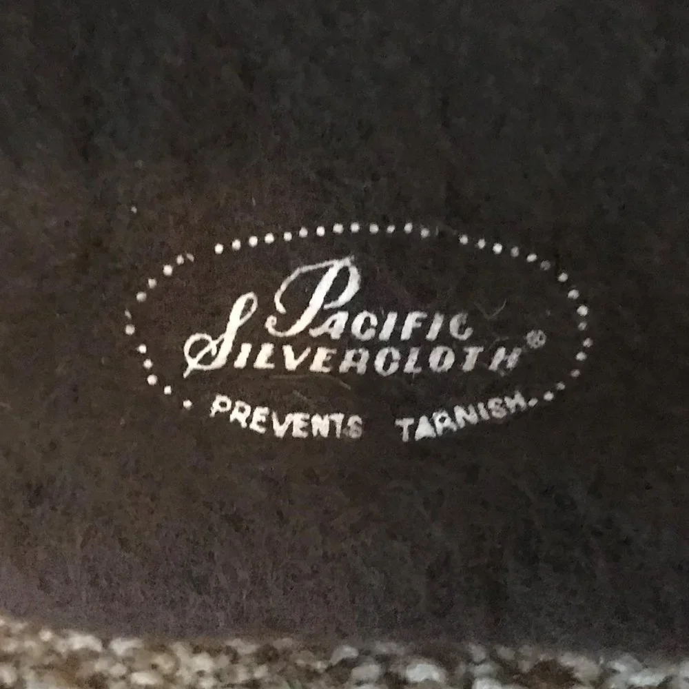 Pacific Silvercloth zippered pouch 18